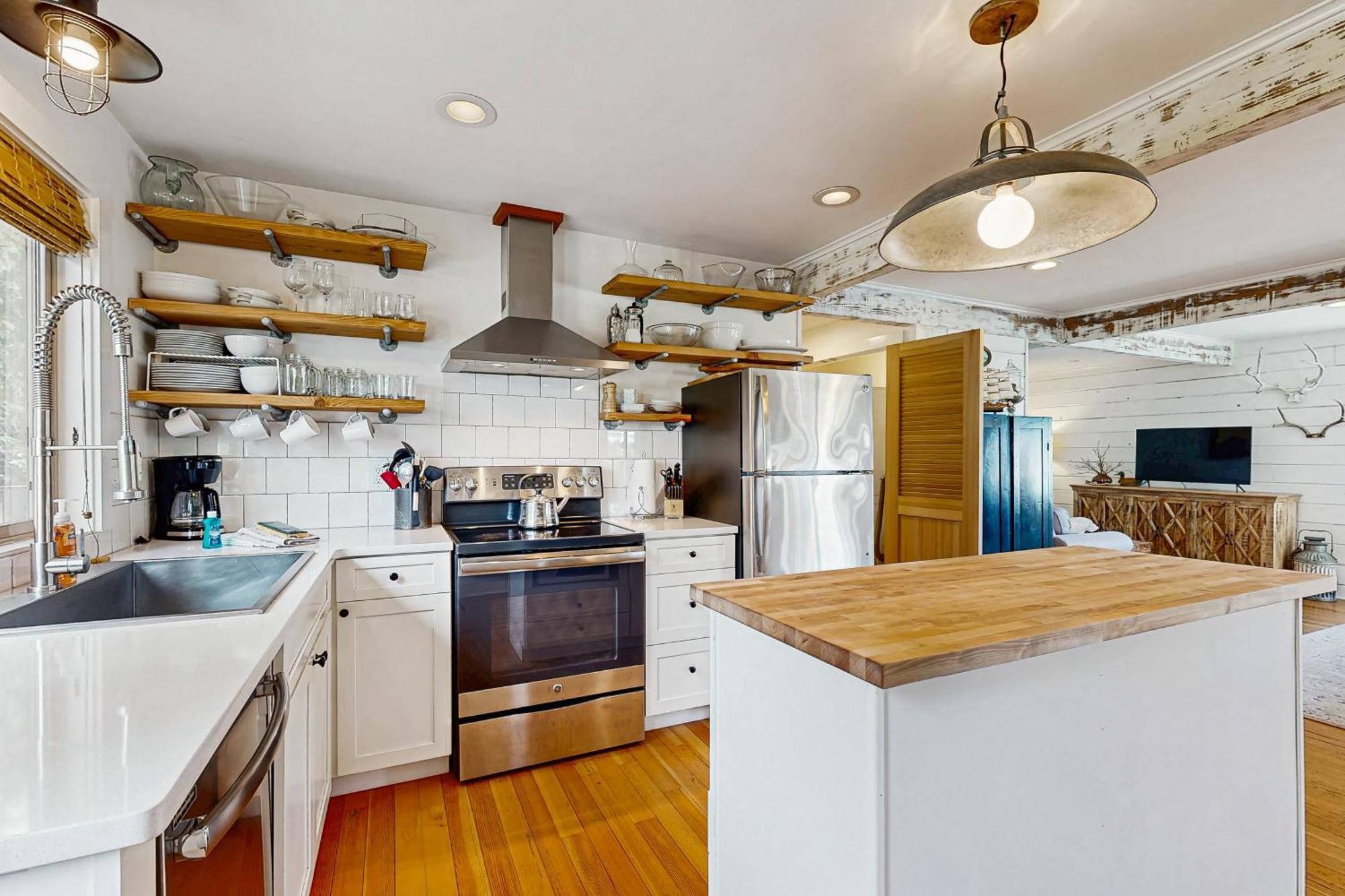 Calm Waters Villa Rockaway Beach Exterior photo