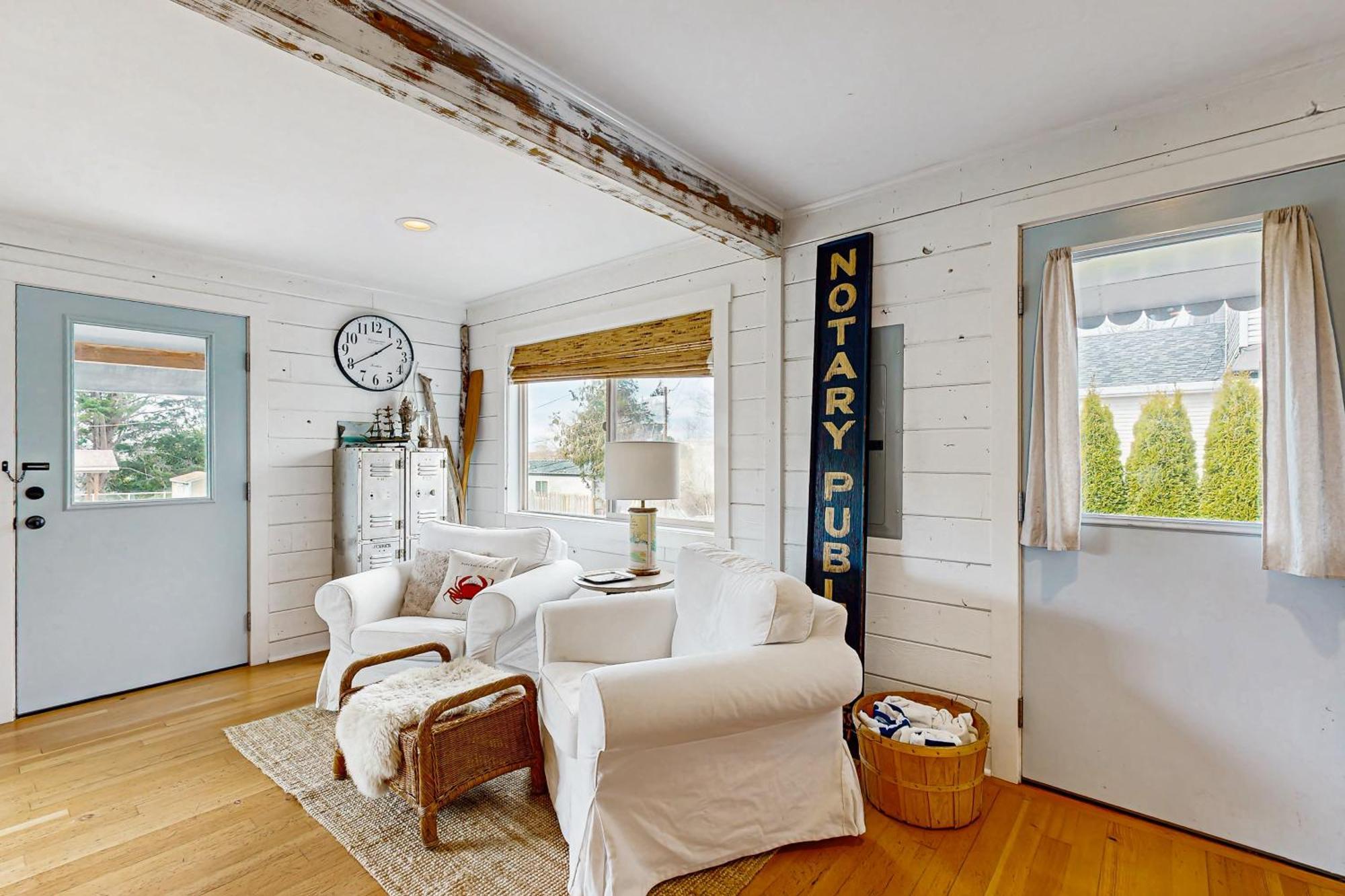 Calm Waters Villa Rockaway Beach Exterior photo